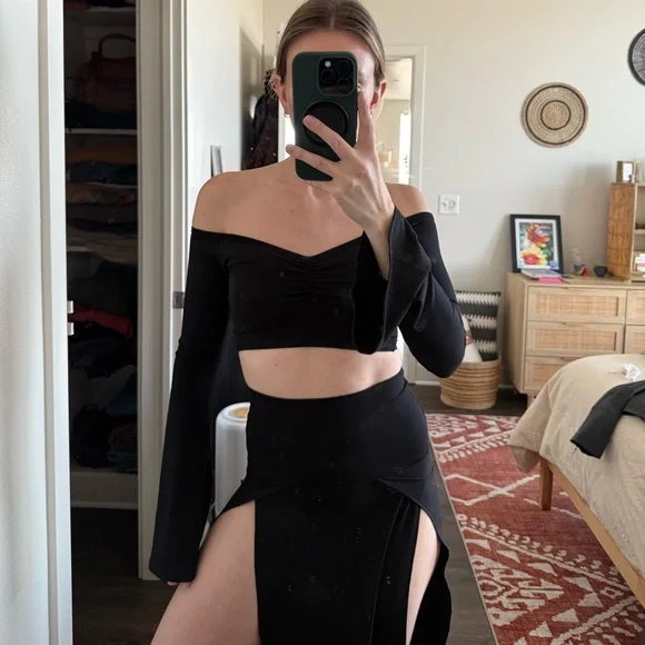 Royal Codes Black Two-Piece Set - Picture 6 of 7